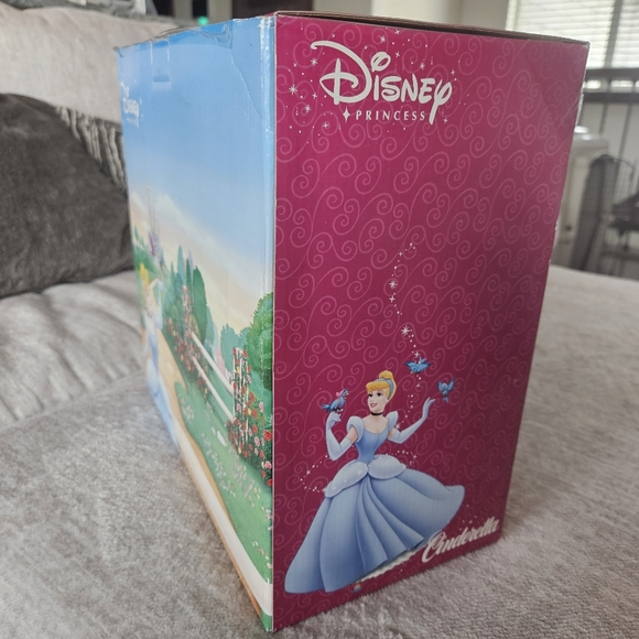 Disney Cinderella Porcelain Keepsake Doll & Horse Collectible NRFM Vintage - Picture 11 of 13